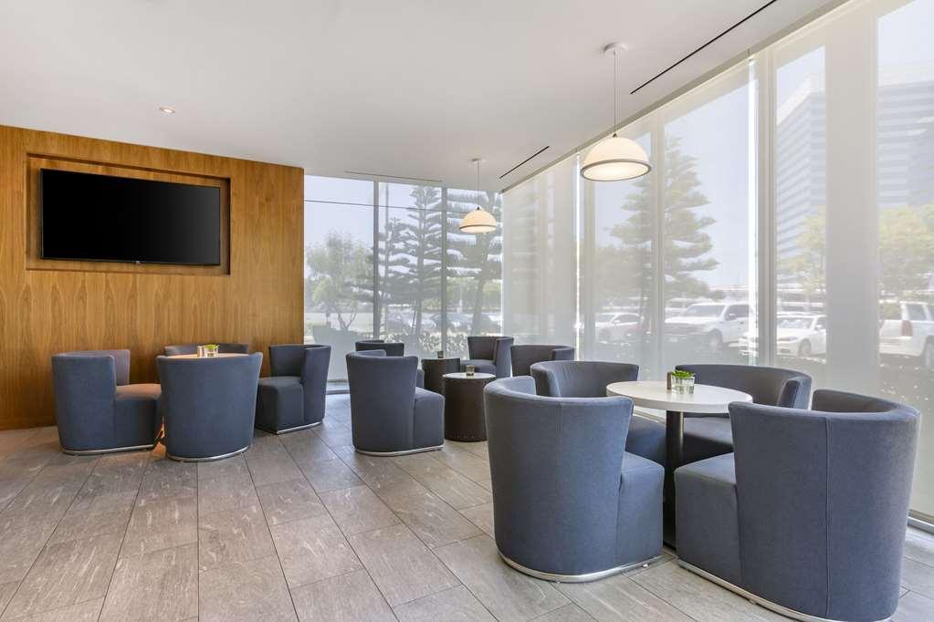 Cambria Lax Hotel 4*