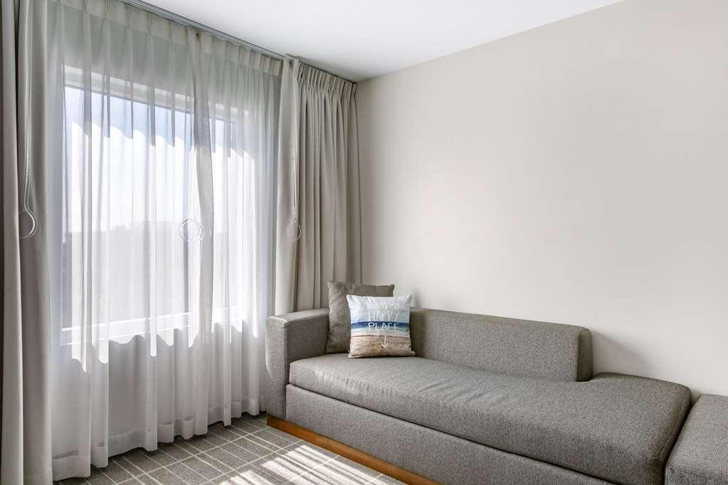 Cambria Lax 4*